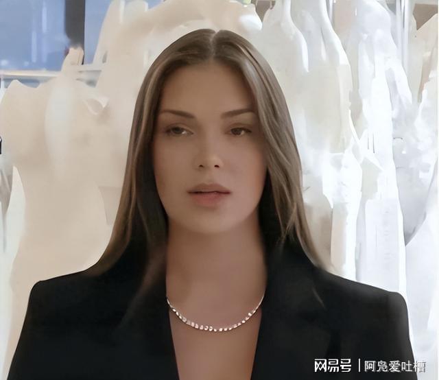 开云体育手机入口-这就是公开辱华的后果!取消冠军头衔只是开始,职业生涯也全毁了