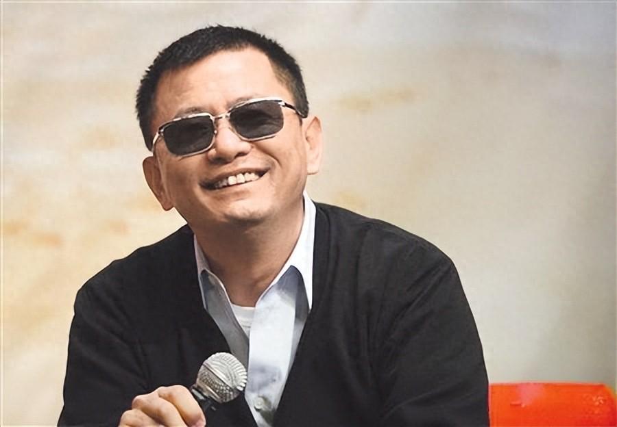 开云体育手机登录-陪玩陪睡不够!集体开嫖、舔手指、目无王法,阴暗面彻底藏不住了