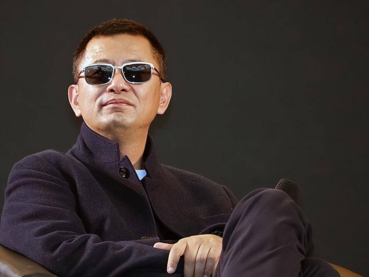 开云体育手机登录-陪玩陪睡不够!集体开嫖、舔手指、目无王法,阴暗面彻底藏不住了