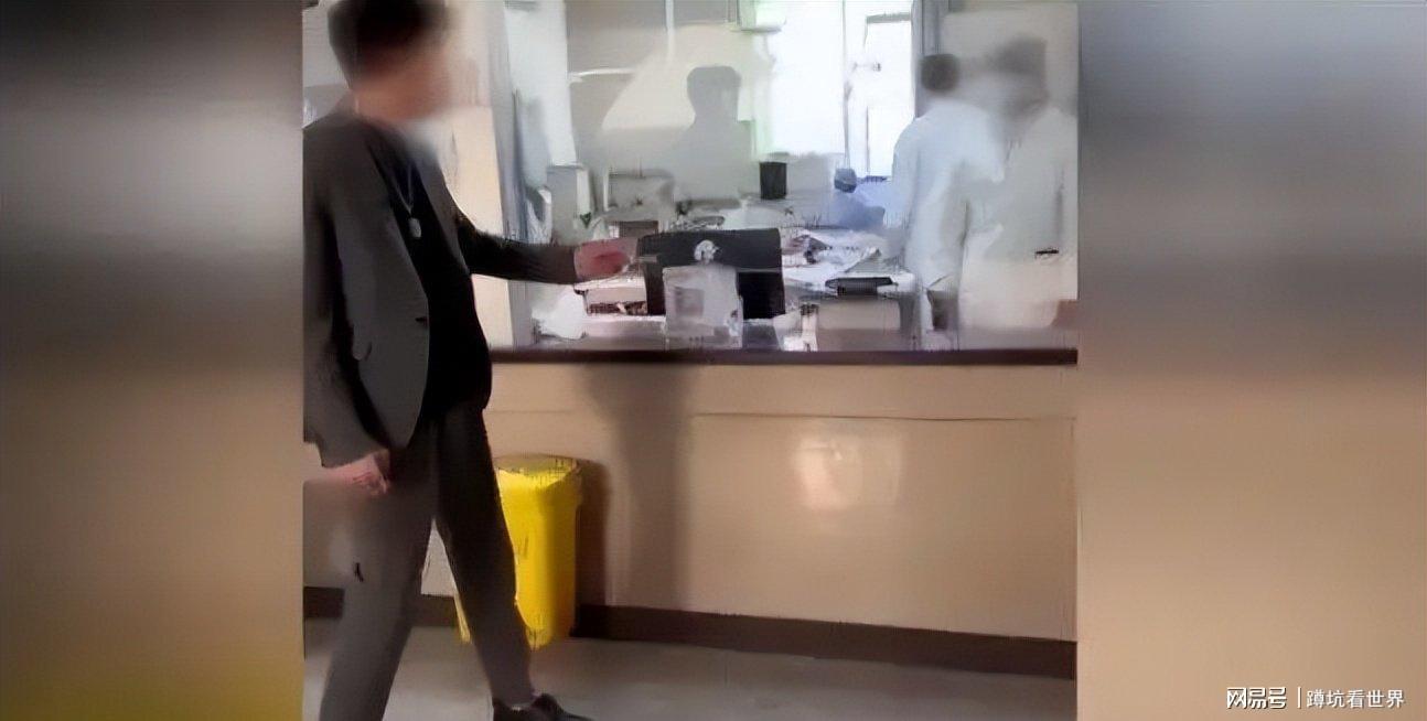 开云体育手机版-无才无德、装疯卖傻、一肚子草包，是谁捧红了这些跳梁小丑？